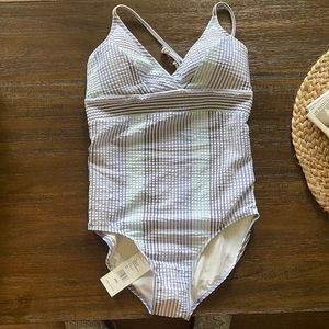 Vineyard vines seersucker one piece